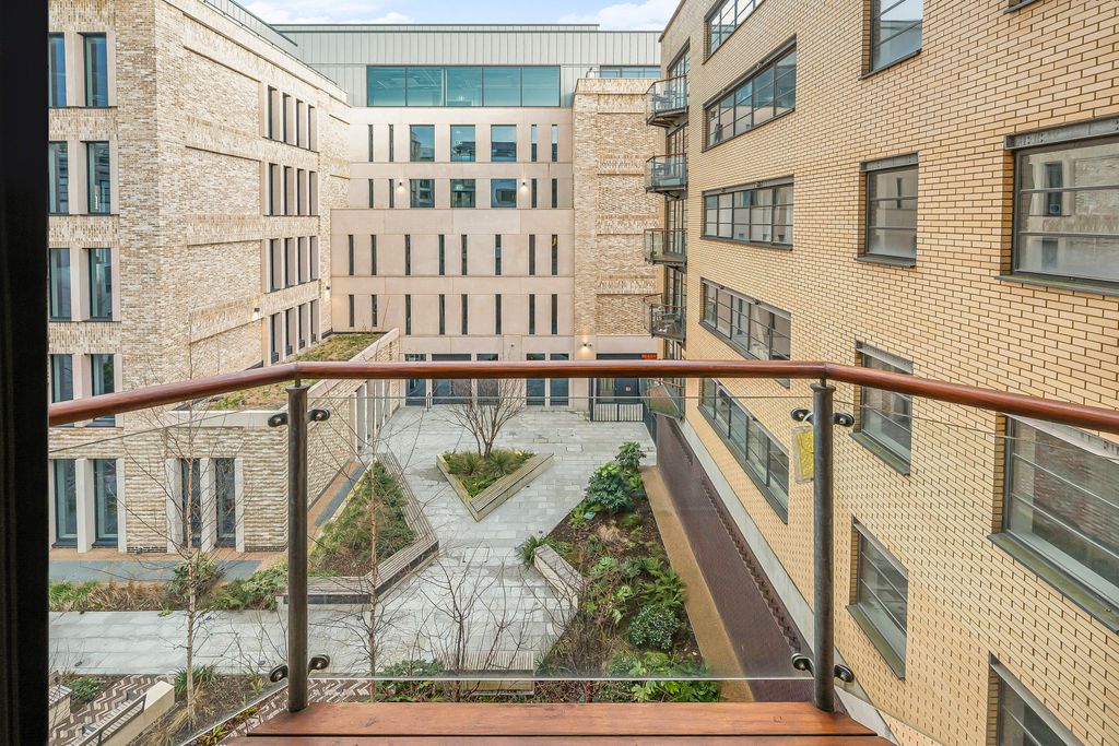 Property photo 2 of 11 Picture No. 13