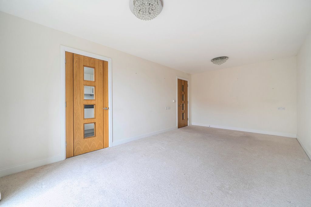 Property photo 3 of 21 Reception Room