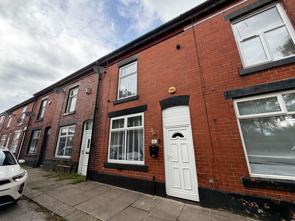 Property photo 1 of 8