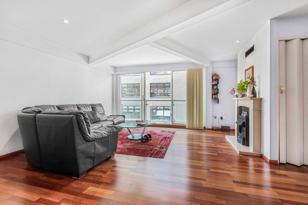 Property photo 1 of 5