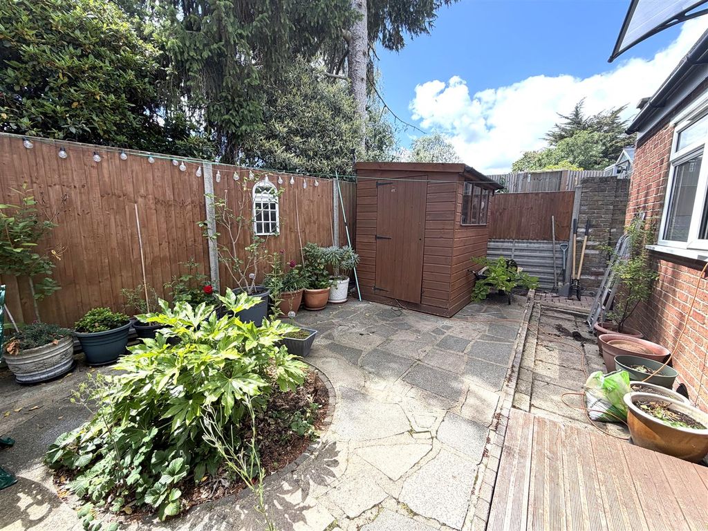Property photo 3 of 6