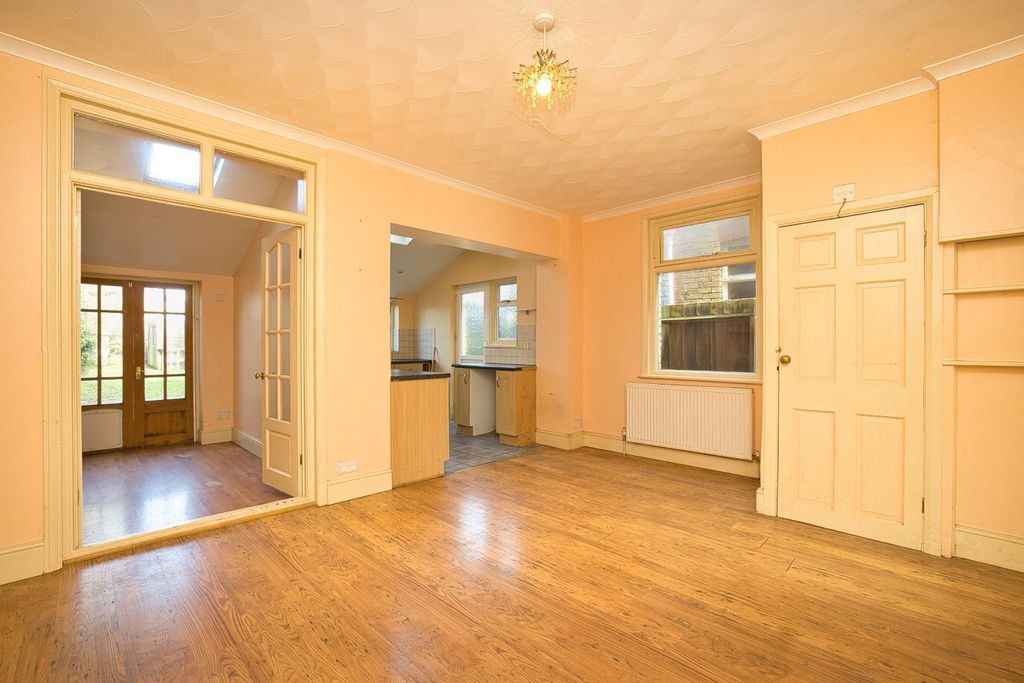 Property photo 2 of 17 Picture 2