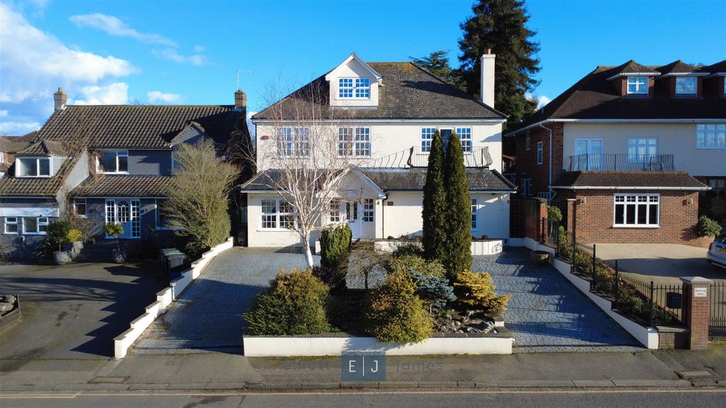 Property photo 1 of 33