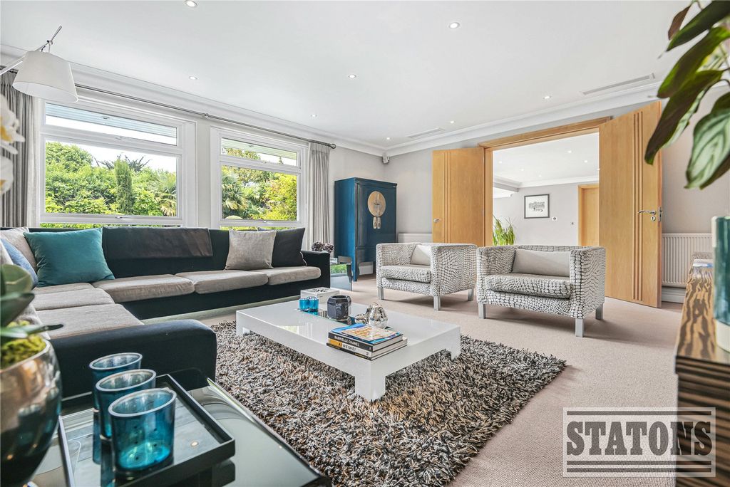 Property photo 3 of 52 Picture No. 38