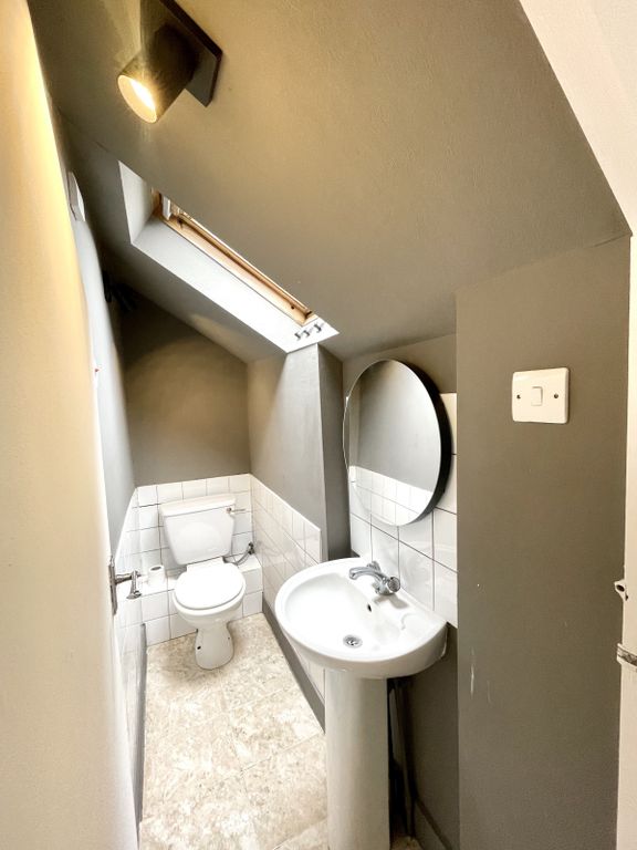 Property photo 2 of 6 Gallery