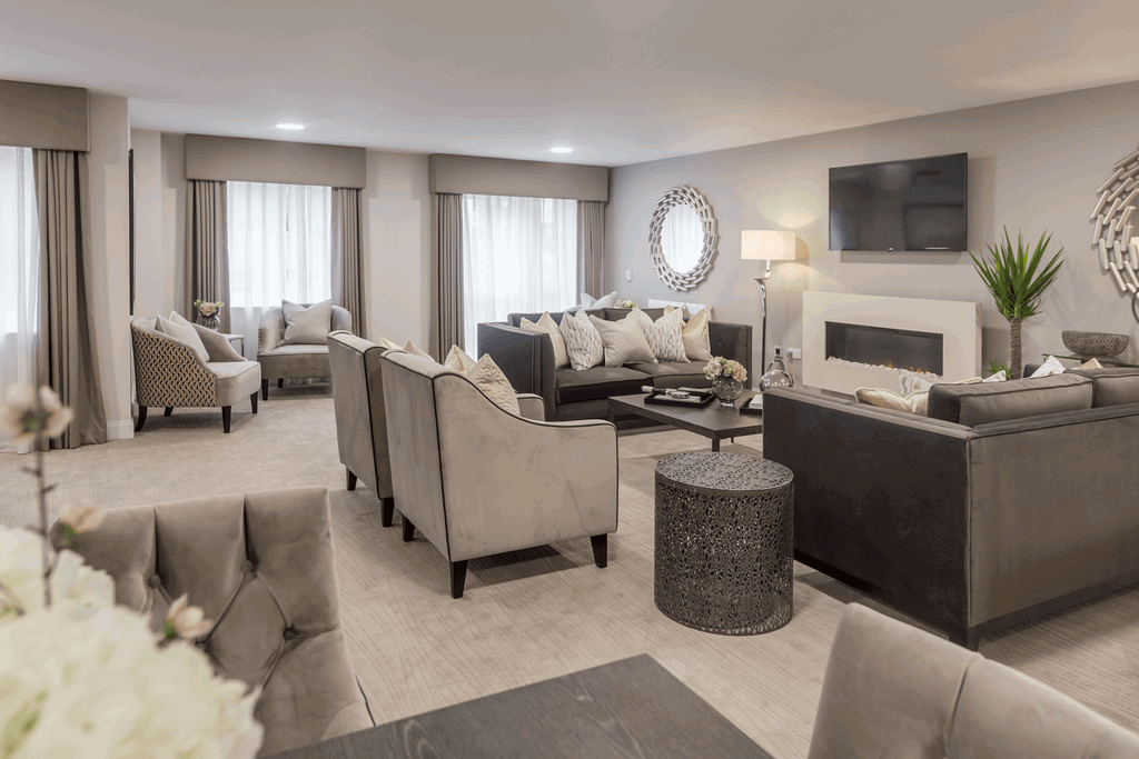 Property photo 2 of 6 Communal Lounge