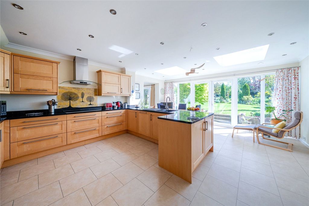 Property photo 3 of 31 Picture No. 05
