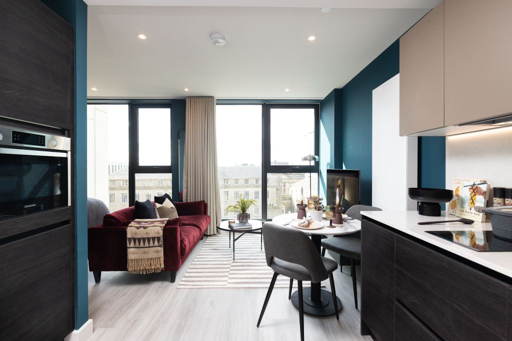 Property photo 1 of 11