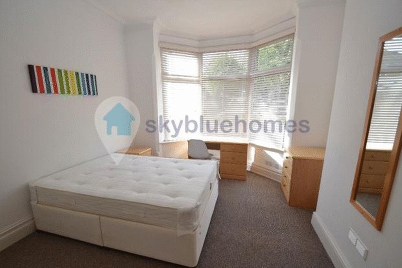 Property photo 2 of 9 Photo 3