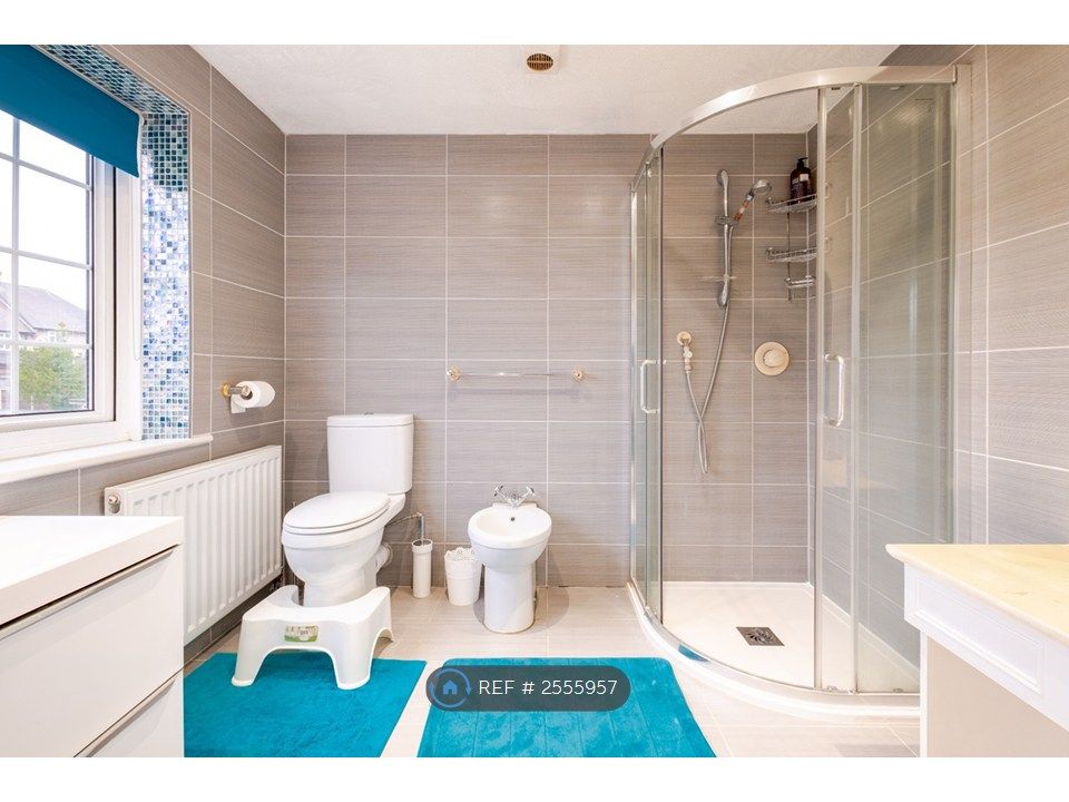 Property photo 2 of 6 En-Suite