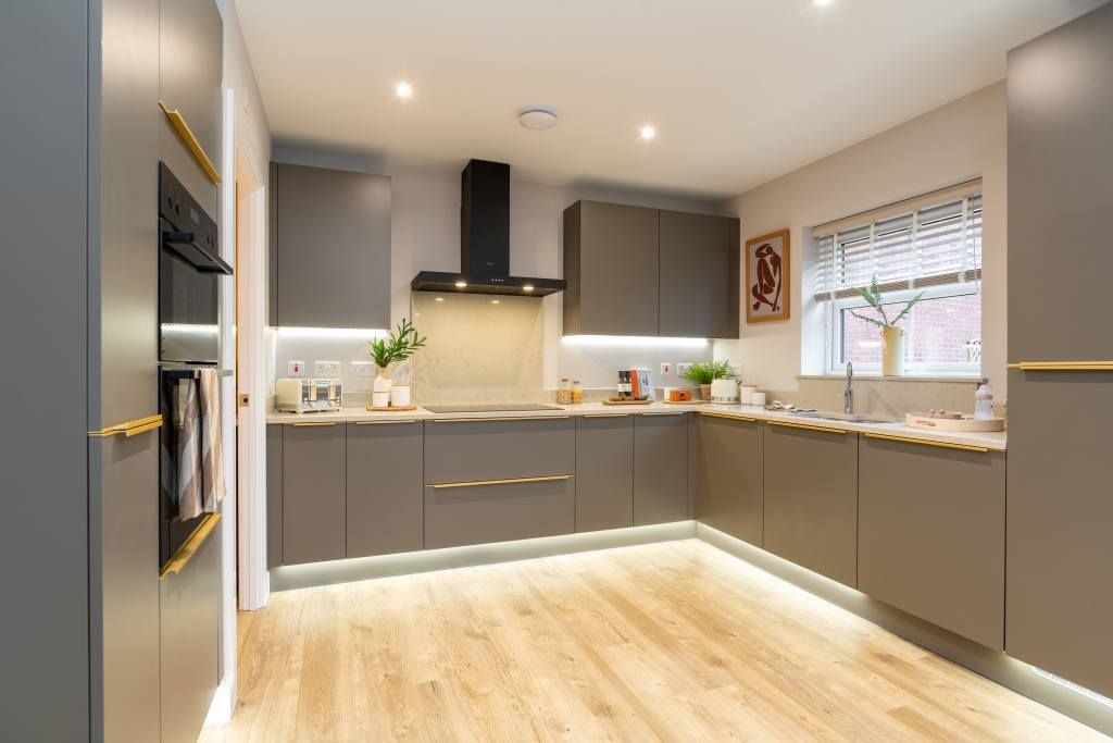 Property photo 2 of 11 5