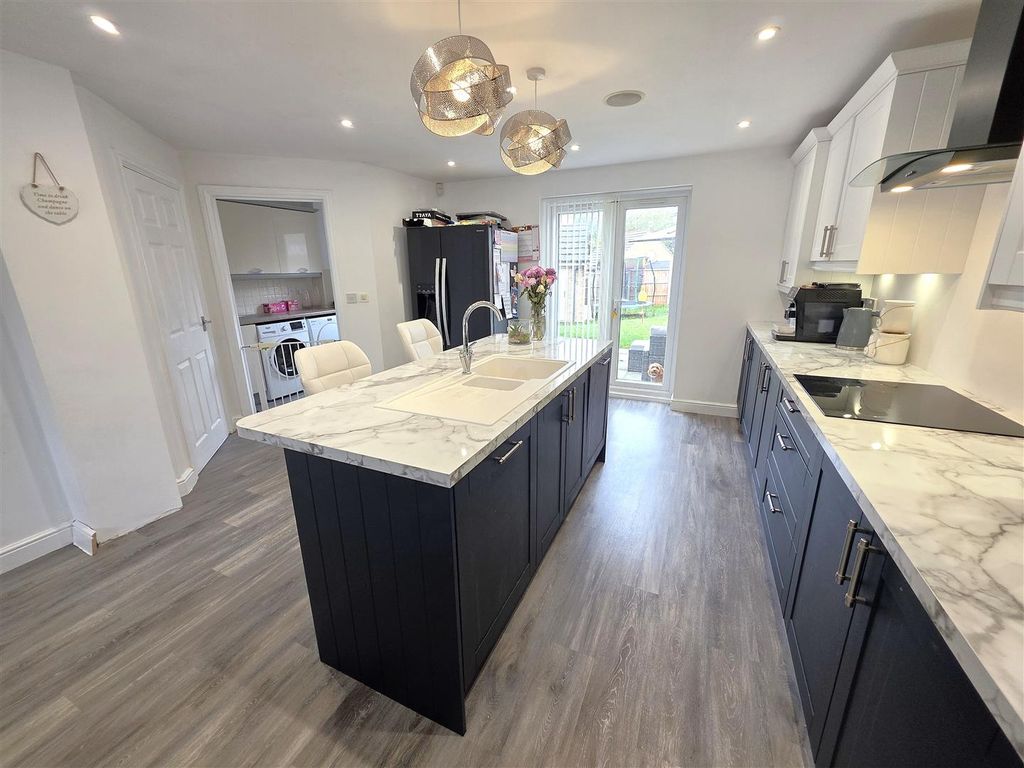 Property photo 3 of 34 20251010_114037.Jpg