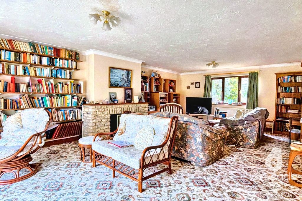 Property photo 2 of 20 4660383