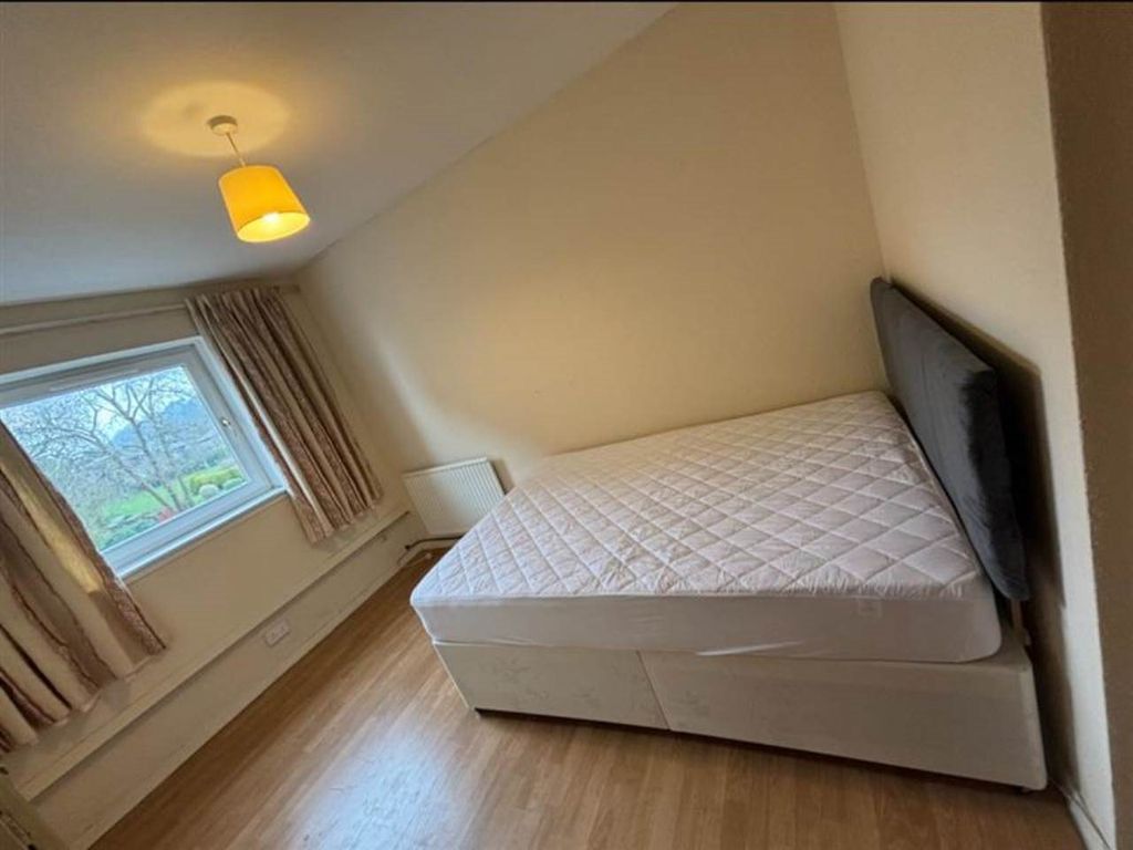 Property photo 3 of 5 6F081Fc5-70B8-4Cab-88A2-4B28d59E3F5c