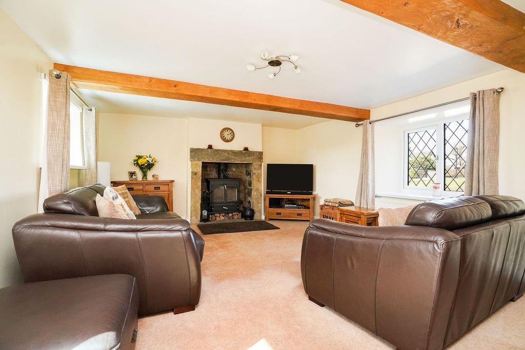 Property photo 2 of 37