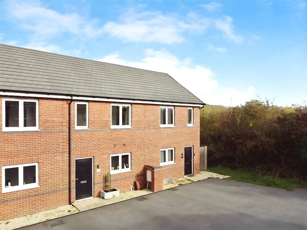 Property photo 2 of 11 Property