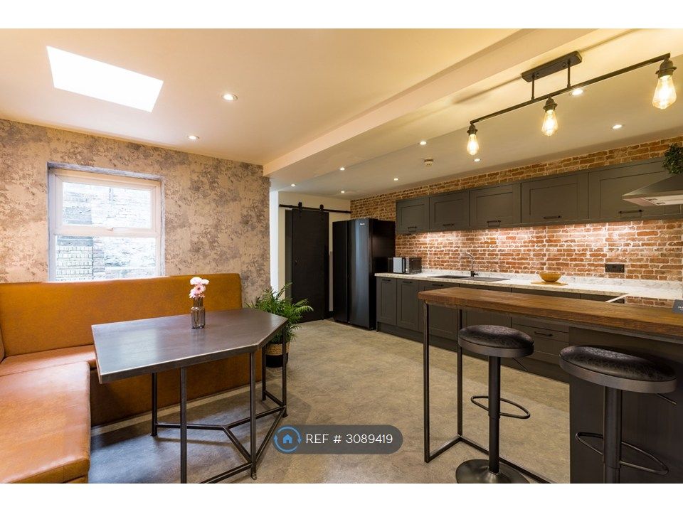 Property photo 1 of 18 Kitchen/Diner