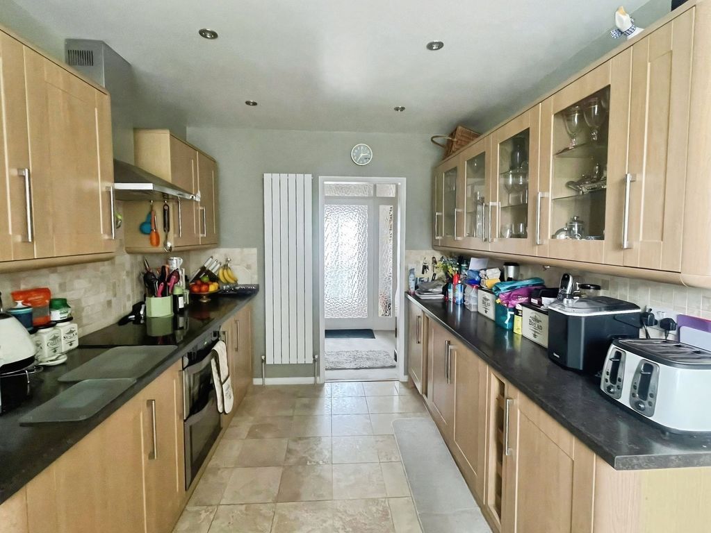 Property photo 3 of 33