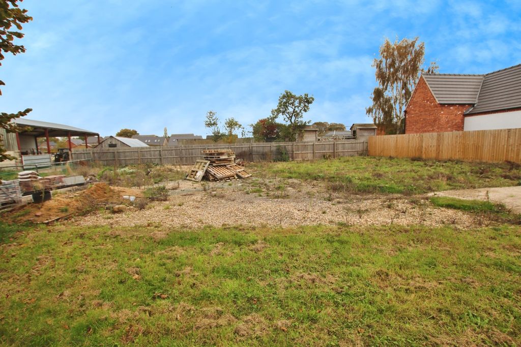 Property photo 3 of 4 4751772