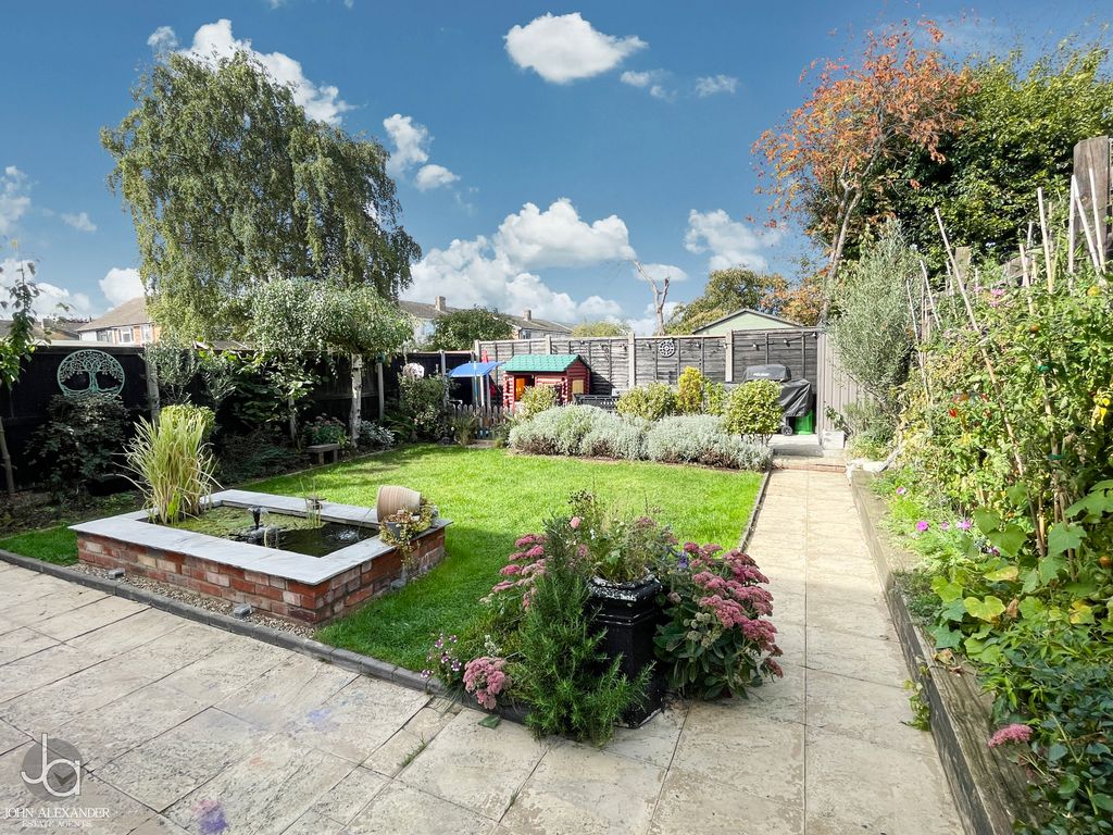Property photo 3 of 25