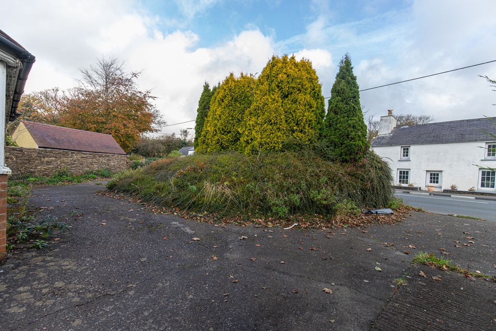 Property photo 3 of 38