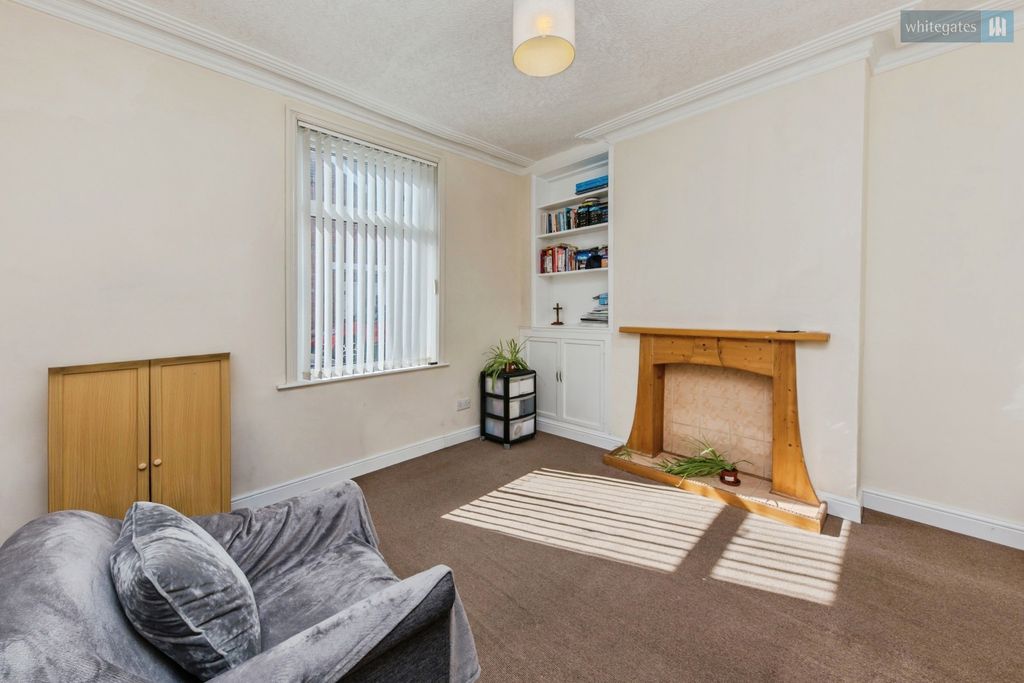 Property photo 2 of 9 Pbox-Img.Jpg