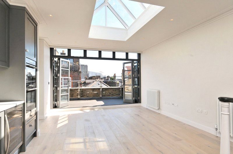 Property photo 1 of 10 Neal Street