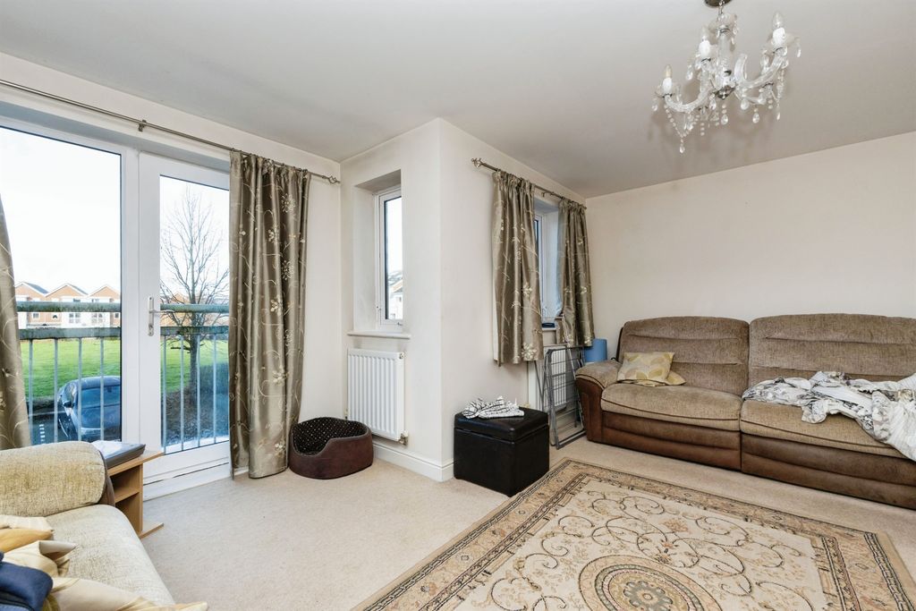 Property photo 3 of 16