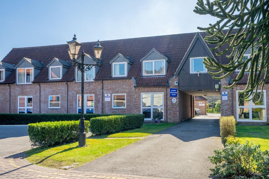 Property photo 1 of 12 9Vh-1.Jpg