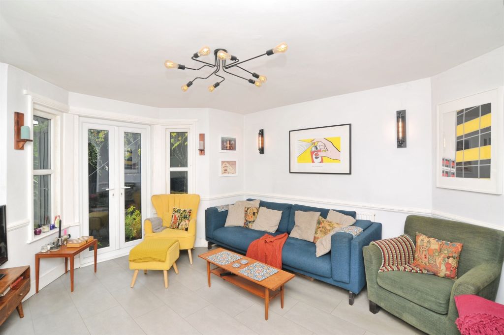 Property photo 3 of 23