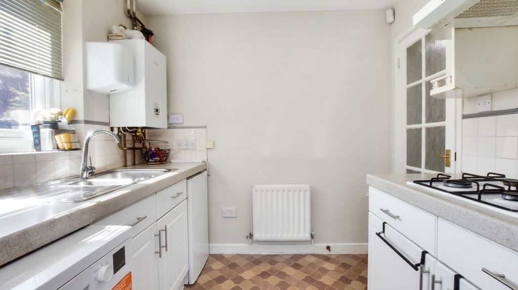 Property photo 3 of 30