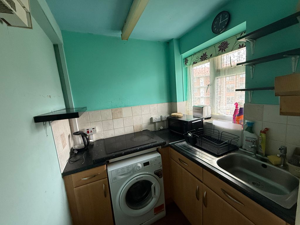 Property photo 3 of 4