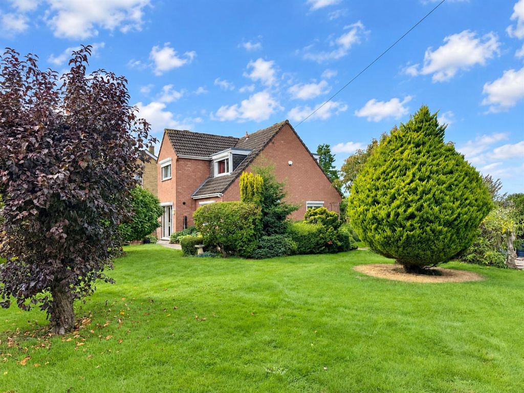 Property photo 1 of 27