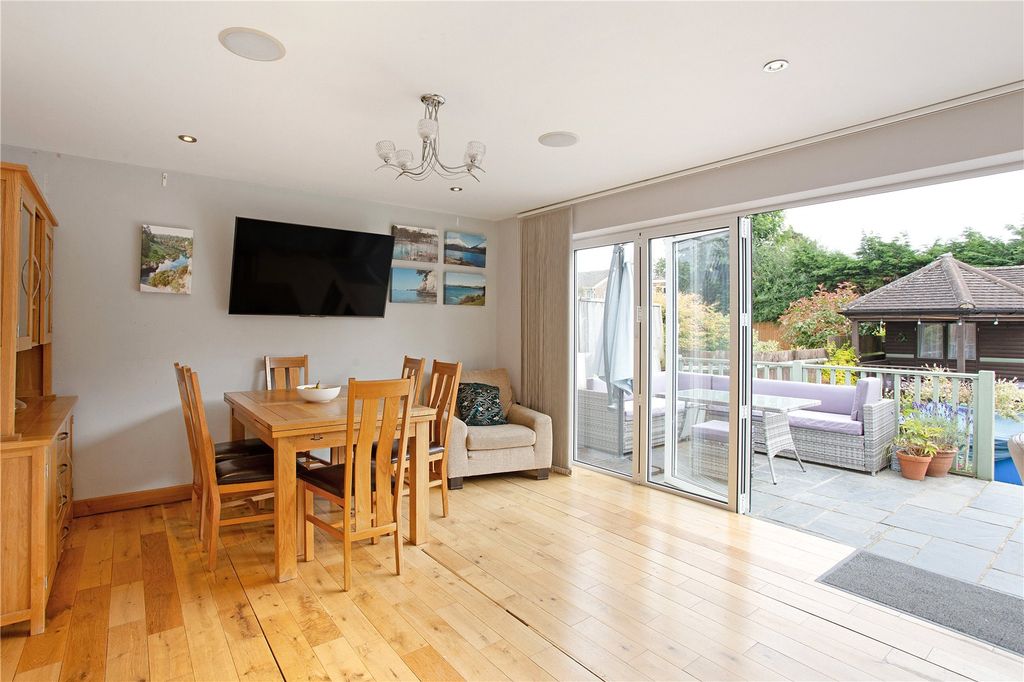 Property photo 3 of 12 Picture No. 05