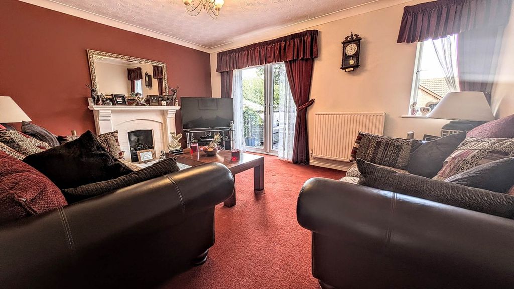 Property photo 3 of 14