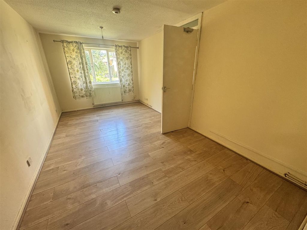 Property photo 2 of 4 Img_8454.Jpg