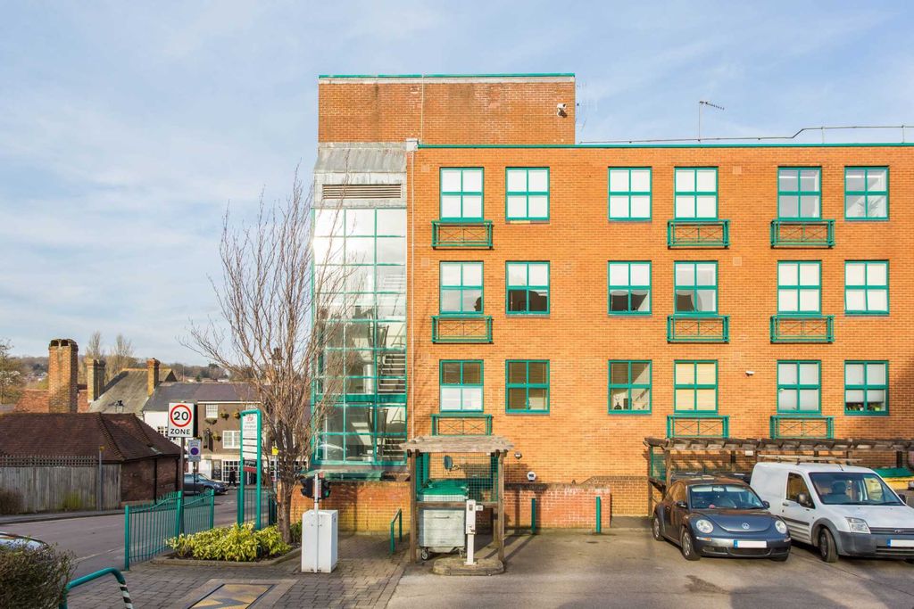 Property photo 3 of 12 Photo