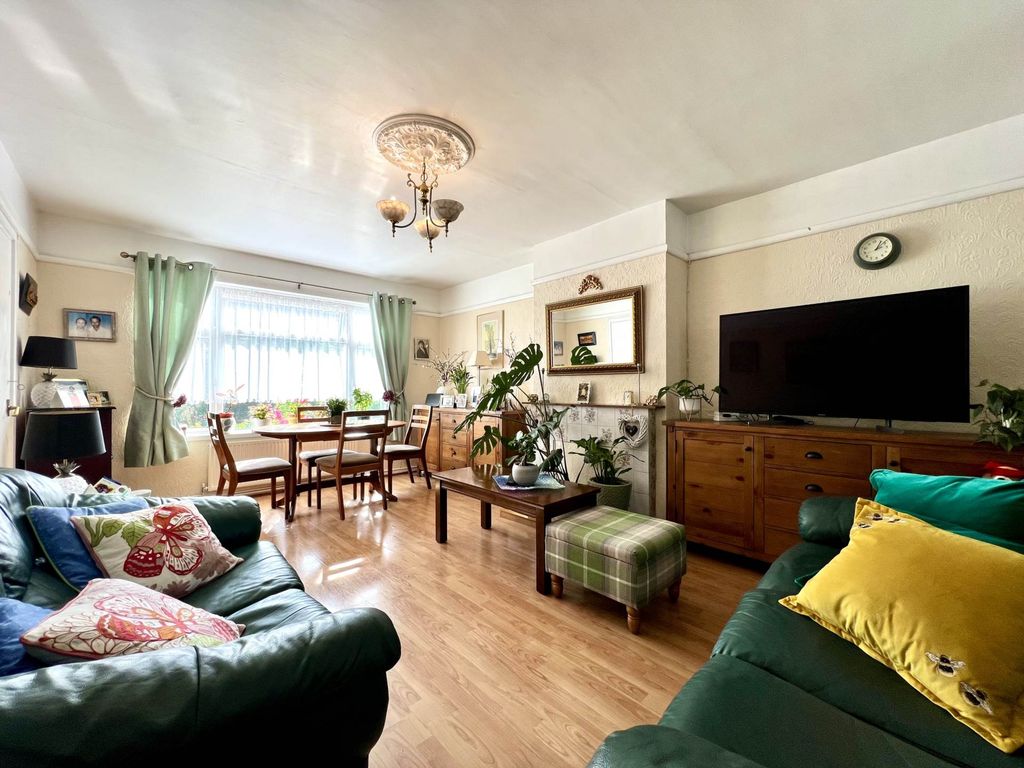 Property photo 2 of 14