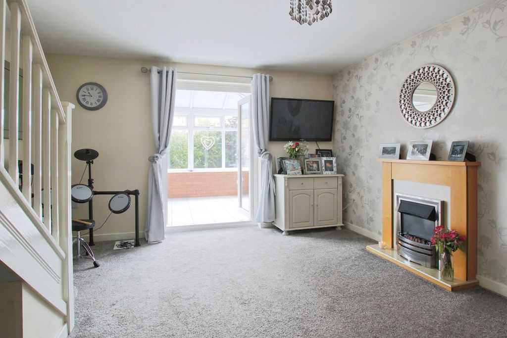 Property photo 3 of 11 4309537