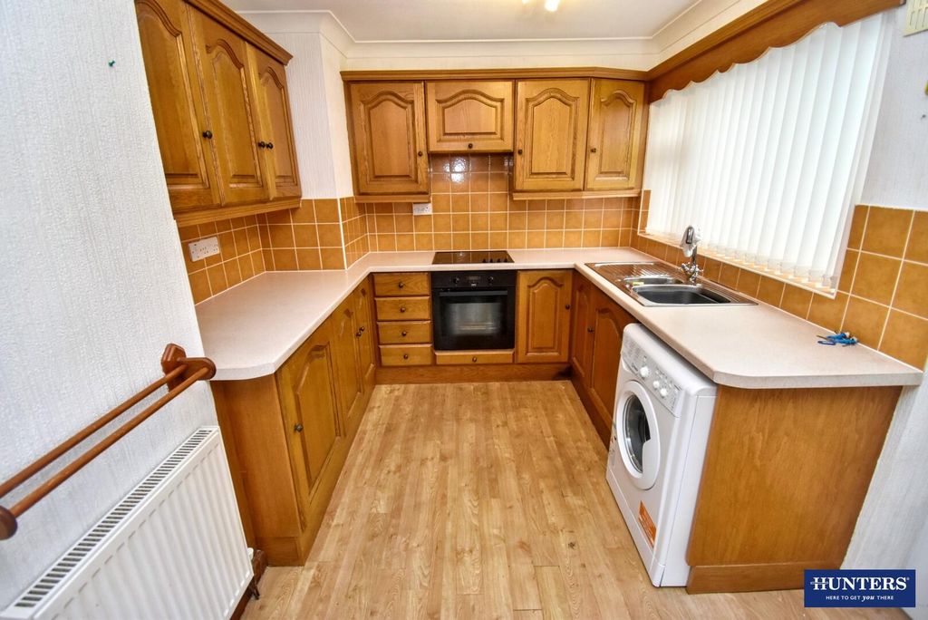 Property photo 2 of 15 Kitchen