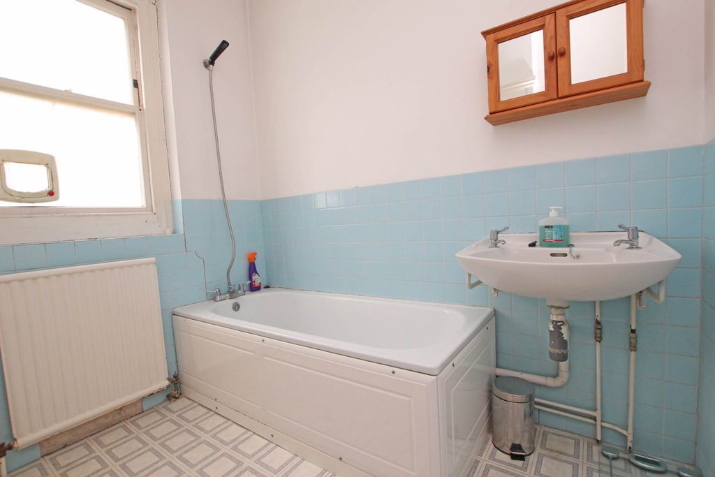 Additional image 9 of 5 bed flat for saleGrassington Road, Eastbourne BN20