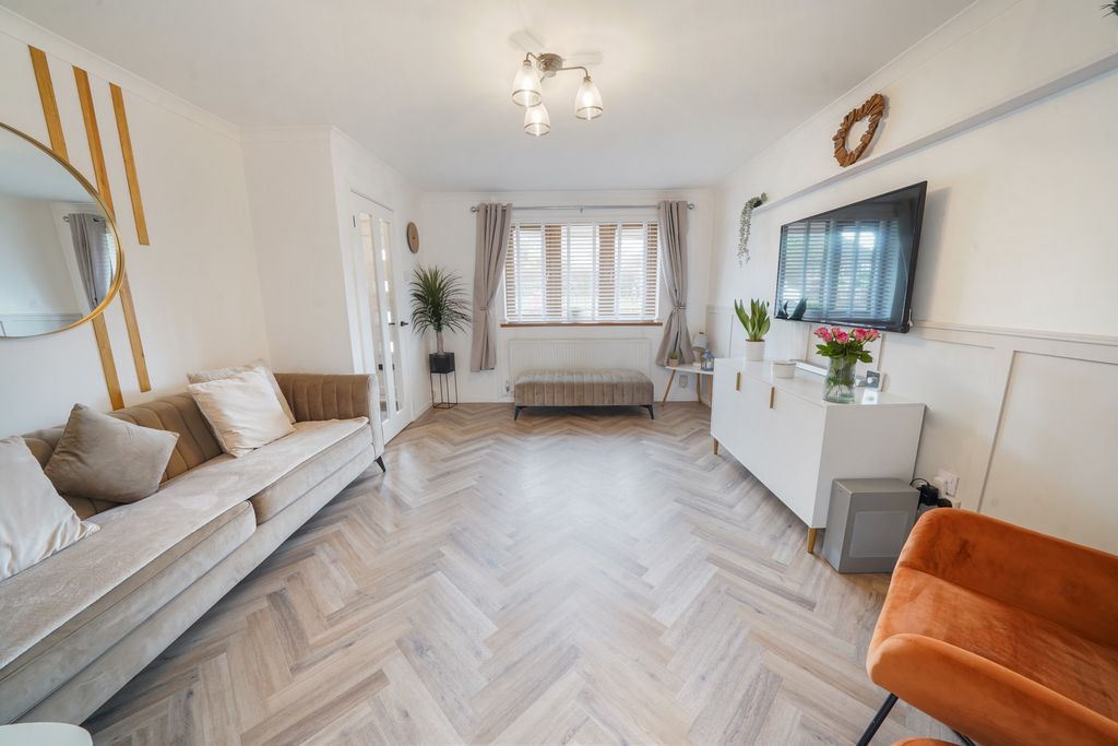 Property photo 3 of 23 3