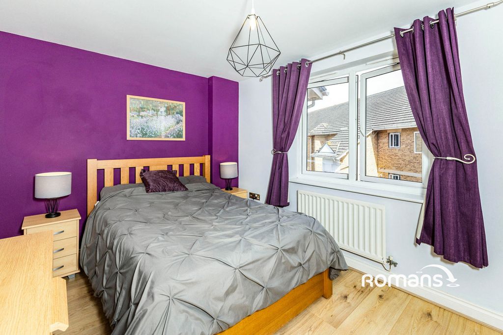 Property photo 3 of 10 Photo