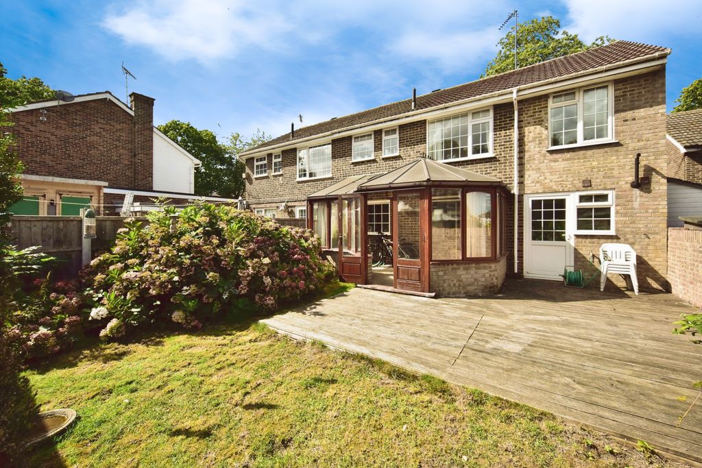 Property photo 2 of 20