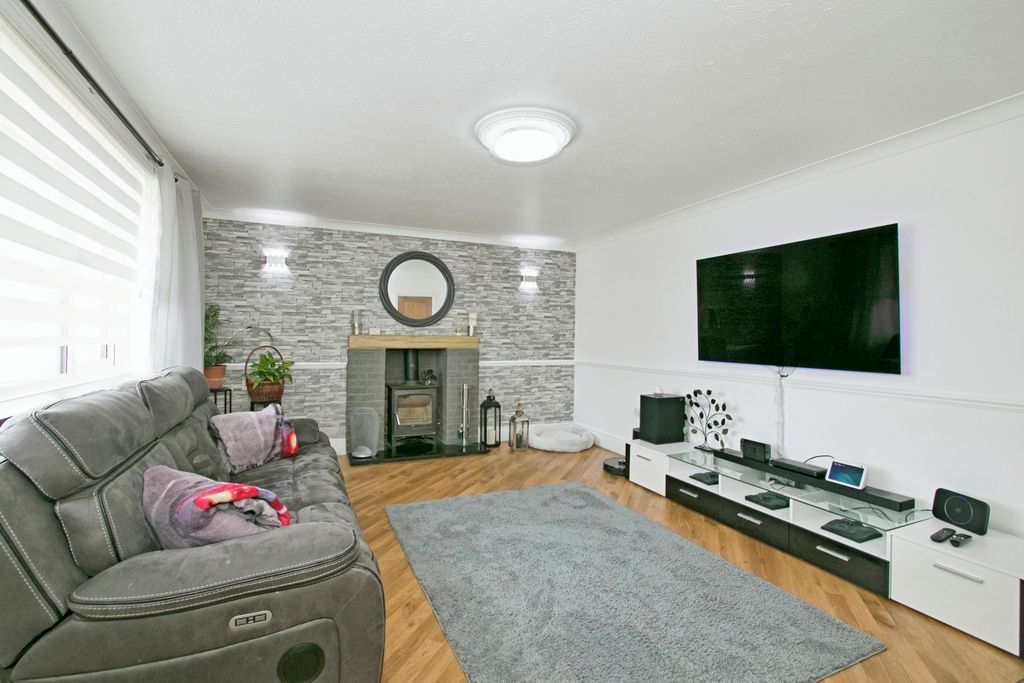 Property photo 2 of 17 Photography