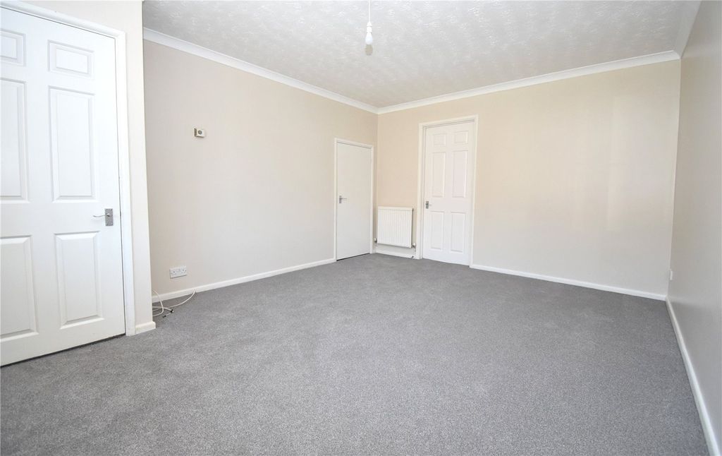 Property photo 3 of 12 Picture No. 11