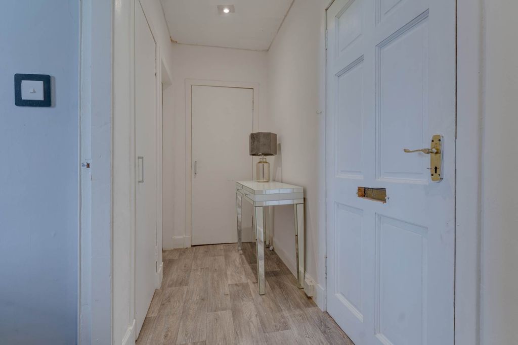 Additional image 6 of 3 bed flat for saleNewark Street, Port Glasgow PA14