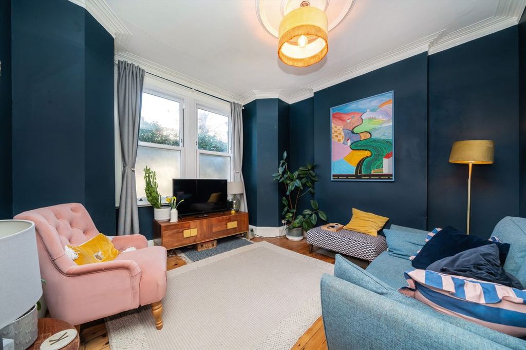 Property photo 2 of 10