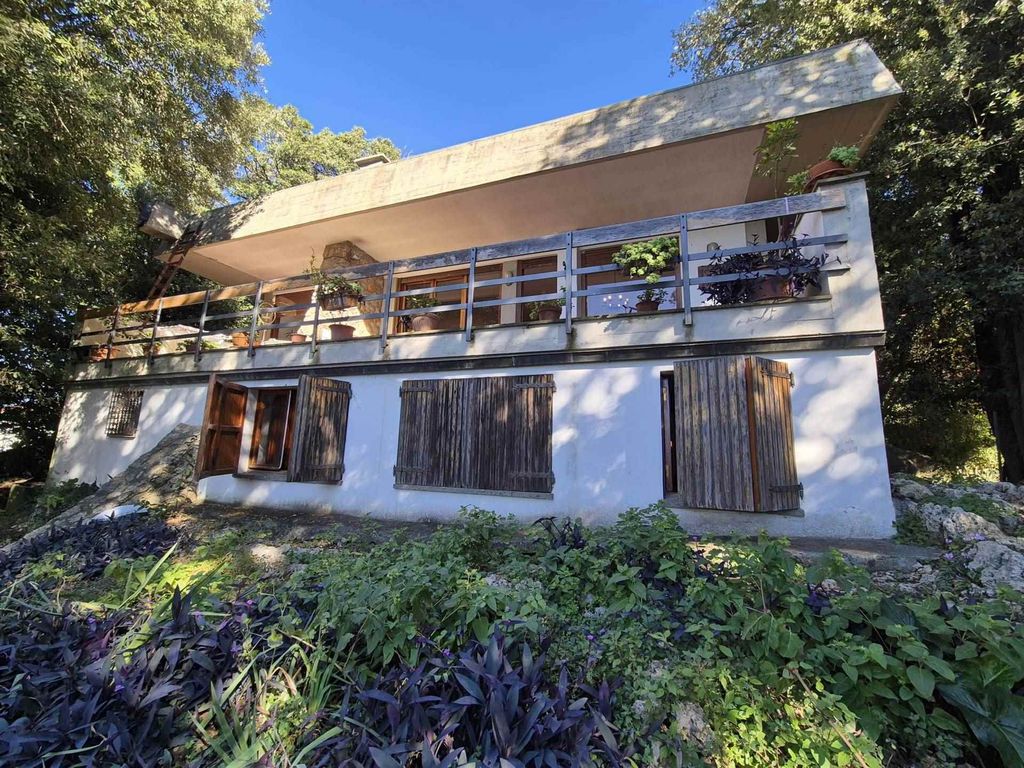 Property photo 2 of 30