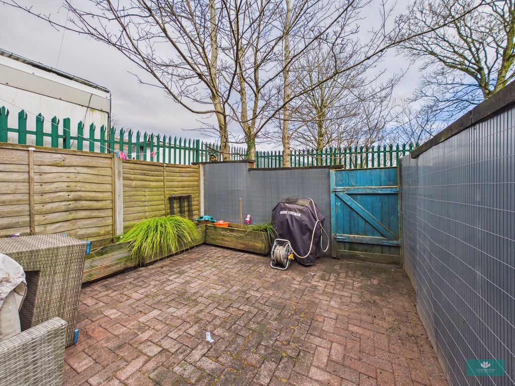 Property photo 2 of 16 Photo 34